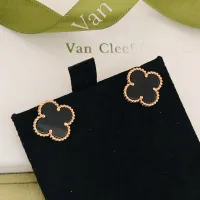$25.00 USD Van Cleef & Arpels Earrings For Women #1413533