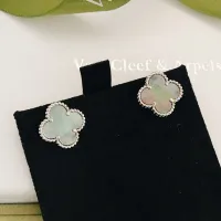 $25.00 USD Van Cleef & Arpels Earrings For Women #1413535