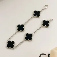 $34.00 USD Van Cleef & Arpels Bracelets For Women #1413736