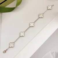 $34.00 USD Van Cleef & Arpels Bracelets For Women #1413740