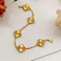 $34.00 USD Van Cleef & Arpels Bracelets For Women #1413745