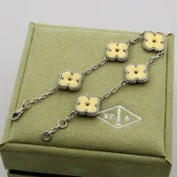 $32.00 USD Van Cleef & Arpels Bracelets For Women #1413847