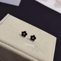 $36.00 USD Van Cleef & Arpels Earrings For Women #1413959
