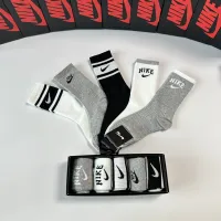 $29.00 USD Nike Socks #1414822