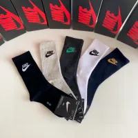 $29.00 USD Nike Socks #1414823