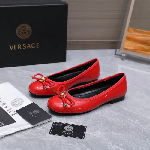 Versace Flat Shoes For Women #1422328