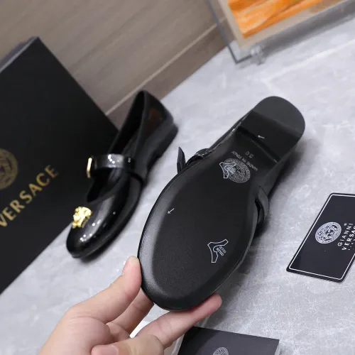 Replica Versace Flat Shoes For Women #1422332 $118.00 USD for Wholesale