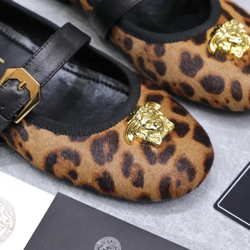 Replica Versace Flat Shoes For Women #1422334 $118.00 USD for Wholesale