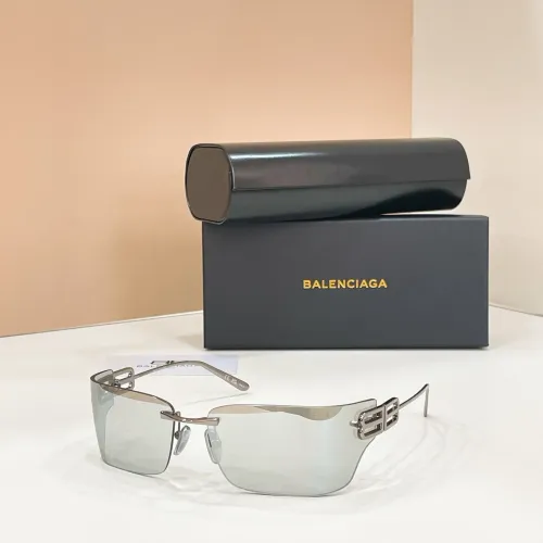 Balenciaga AAA Quality Sunglasses #1423032