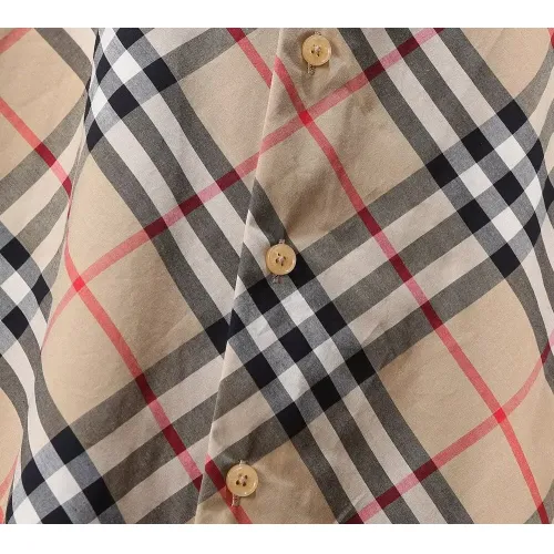 Replica Burberry Shirts Short Sleeved For Men #1423721 $39.00 USD for Wholesale