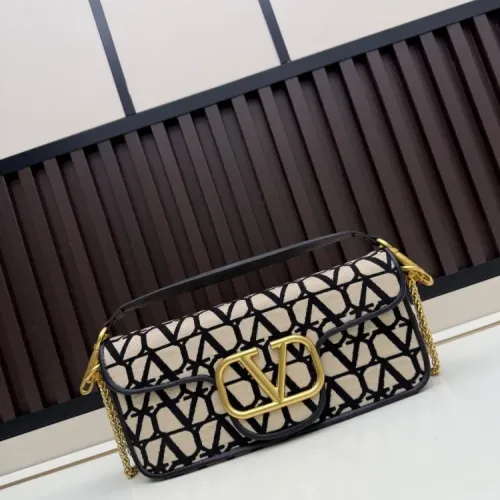 Valentino AAA Quality Messenger Bags For Women #1425049