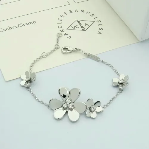 Van Cleef & Arpels Bracelets For Women #1425064