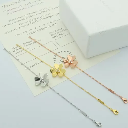 Replica Van Cleef & Arpels Bracelets For Women #1425102 $25.00 USD for Wholesale