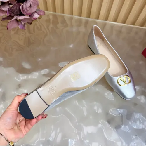 Replica Valentino Flat Shoes For Women #1433146 $108.00 USD for Wholesale