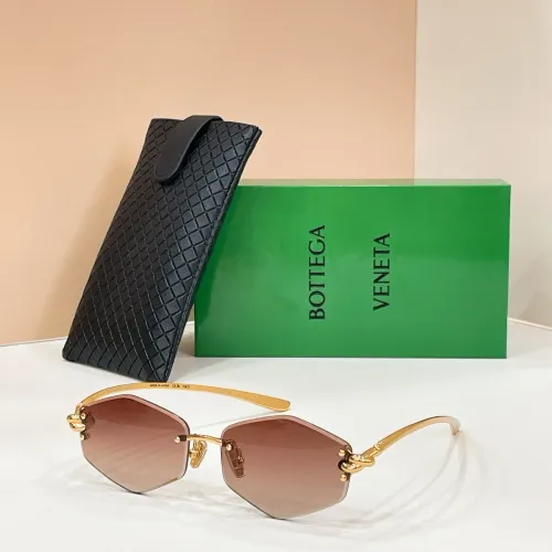 Bottega Veneta AAA Quality Sunglasses #1433456