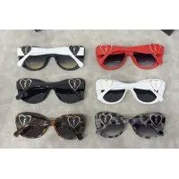 $25.00 USD Yves Saint Laurent Sunglasses #1430073