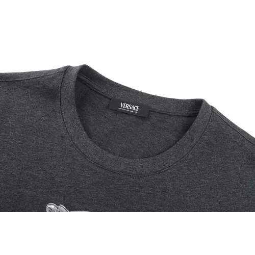 Replica Versace T-Shirts Short Sleeved For Unisex #1436373 $60.00 USD for Wholesale