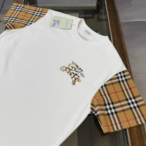 Replica Burberry T-Shirts Short Sleeved For Unisex #1439810 $32.00 USD for Wholesale