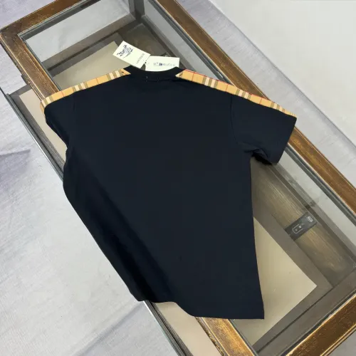 Replica Burberry T-Shirts Short Sleeved For Unisex #1439817 $32.00 USD for Wholesale