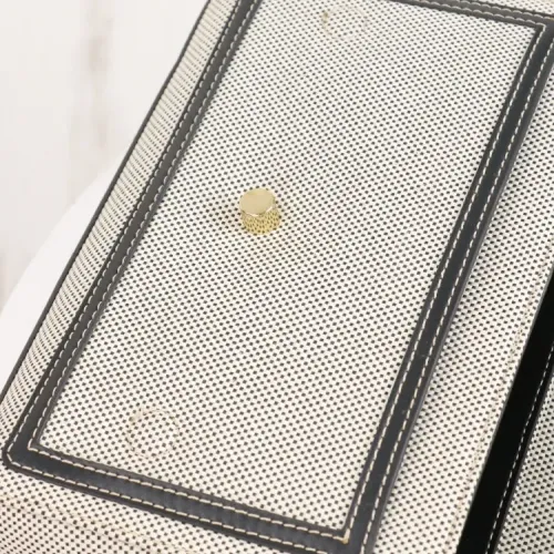 Replica Burberry AAA Quality Messenger Bags For Women #1443031 $102.00 USD for Wholesale