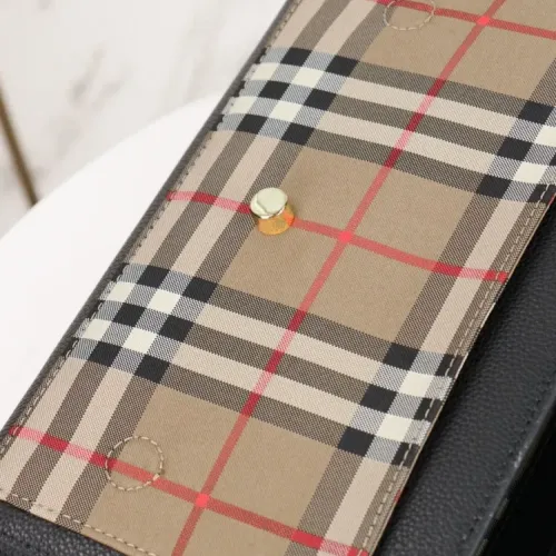 Replica Burberry AAA Quality Messenger Bags For Women #1443032 $102.00 USD for Wholesale