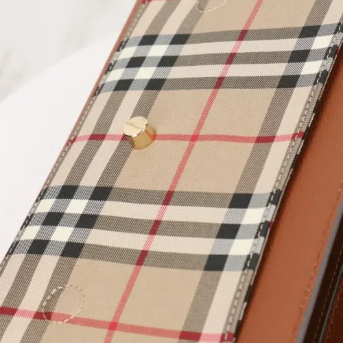 Replica Burberry AAA Quality Messenger Bags For Women #1443036 $102.00 USD for Wholesale