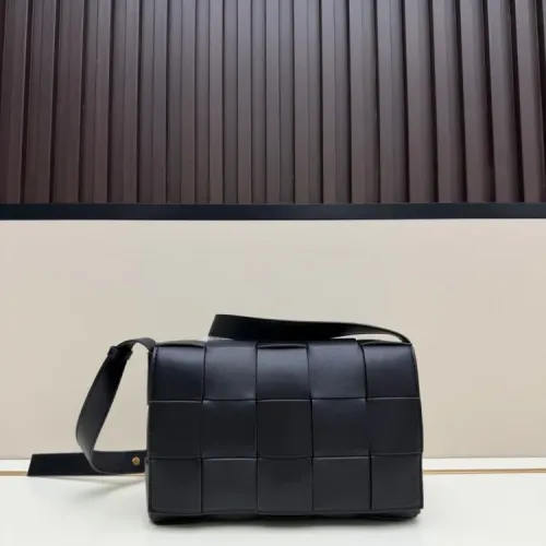Bottega Veneta BV AAAAA Quality Messenger Bags For Women #1443619