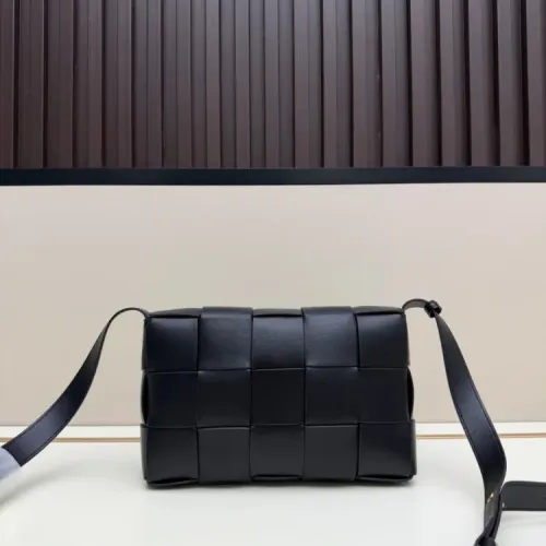 Replica Bottega Veneta BV AAAAA Quality Messenger Bags For Women #1443619 $98.00 USD for Wholesale