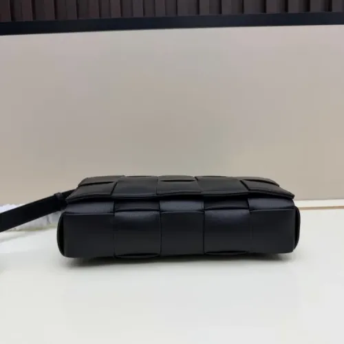 Replica Bottega Veneta BV AAAAA Quality Messenger Bags For Women #1443619 $98.00 USD for Wholesale