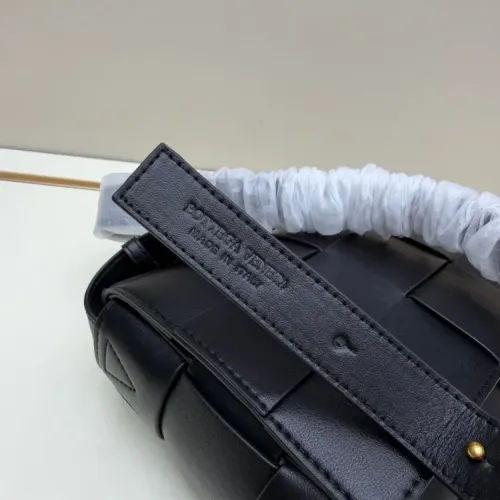 Replica Bottega Veneta BV AAAAA Quality Messenger Bags For Women #1443619 $98.00 USD for Wholesale