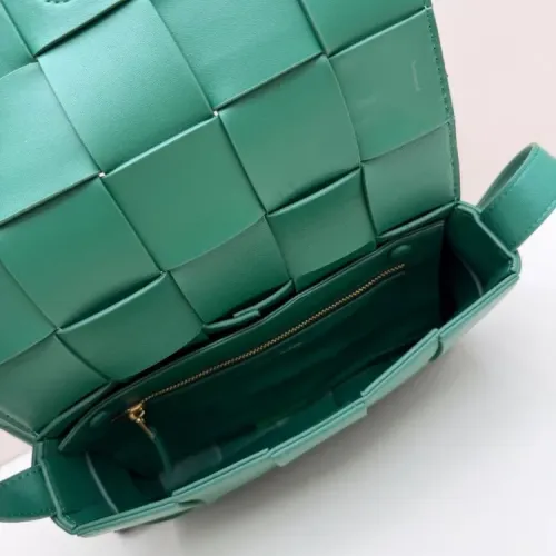 Replica Bottega Veneta BV AAAAA Quality Messenger Bags For Women #1443621 $98.00 USD for Wholesale