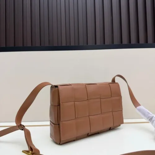 Replica Bottega Veneta BV AAAAA Quality Messenger Bags For Women #1443625 $102.00 USD for Wholesale