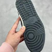 $88.00 USD Air Jordan 1 I For Women #1441573