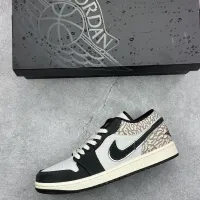 $88.00 USD Air Jordan 1 I For Women #1441575