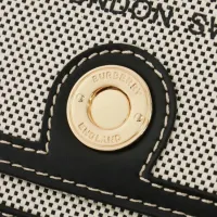 $102.00 USD Burberry AAA Quality Messenger Bags For Women #1443031