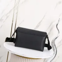 $102.00 USD Burberry AAA Quality Messenger Bags For Women #1443032