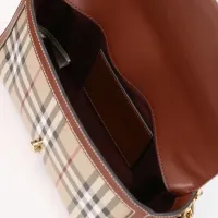 $102.00 USD Burberry AAA Quality Messenger Bags For Women #1443038