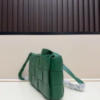 $102.00 USD Bottega Veneta BV AAAAA Quality Messenger Bags For Women #1443623