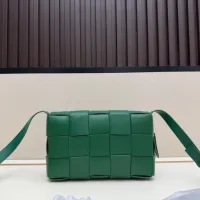 $102.00 USD Bottega Veneta BV AAAAA Quality Messenger Bags For Women #1443623