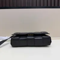 $102.00 USD Bottega Veneta BV AAAAA Quality Messenger Bags For Women #1443624