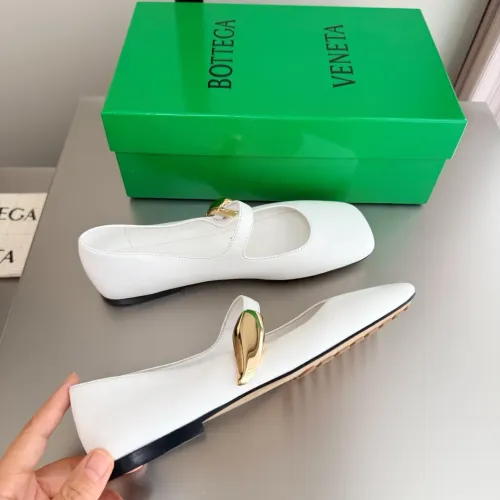Replica Bottega Veneta BV Flat Shoes For Women #1454085 $118.00 USD for Wholesale