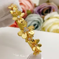 $42.00 USD Van Cleef & Arpels Bracelets For Women #1448698