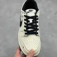 $76.00 USD Nike SB Dunk-Low For Women #1451516