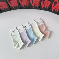 $27.00 USD Nike Socks #1456798