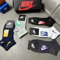 $25.00 USD Nike Socks #1457028