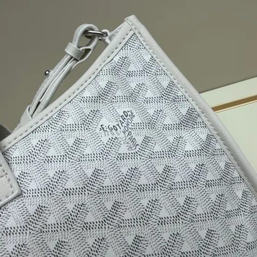 Replica Goyard AAA Quality Messenger Bags For Women #1460393 $76.00 USD for Wholesale