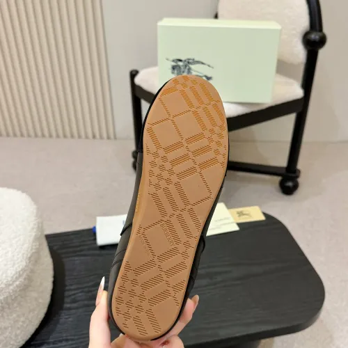 Replica Burberry Casual Shoes For Men #1462297 $105.00 USD for Wholesale