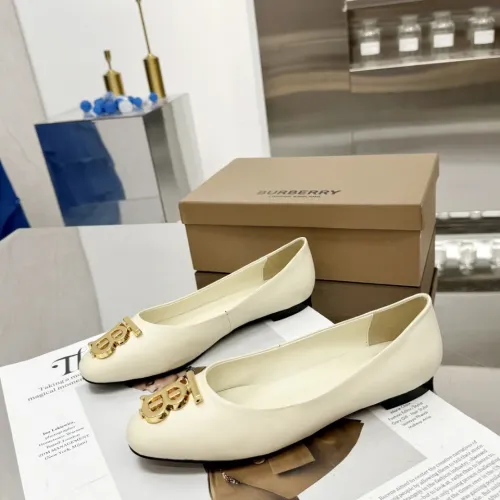 Burberry Flat Shoes For Women #1462849