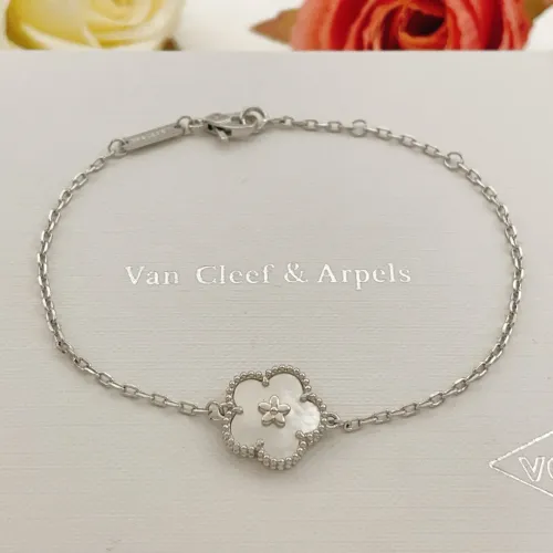 Van Cleef & Arpels Bracelets For Women #1469080