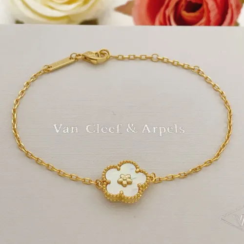 Van Cleef & Arpels Bracelets For Women #1469081